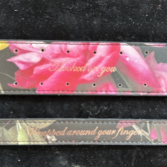 Ted Baker London Citrus Bloom Travel Jewelry Roll Holder - Picture 9 of 10